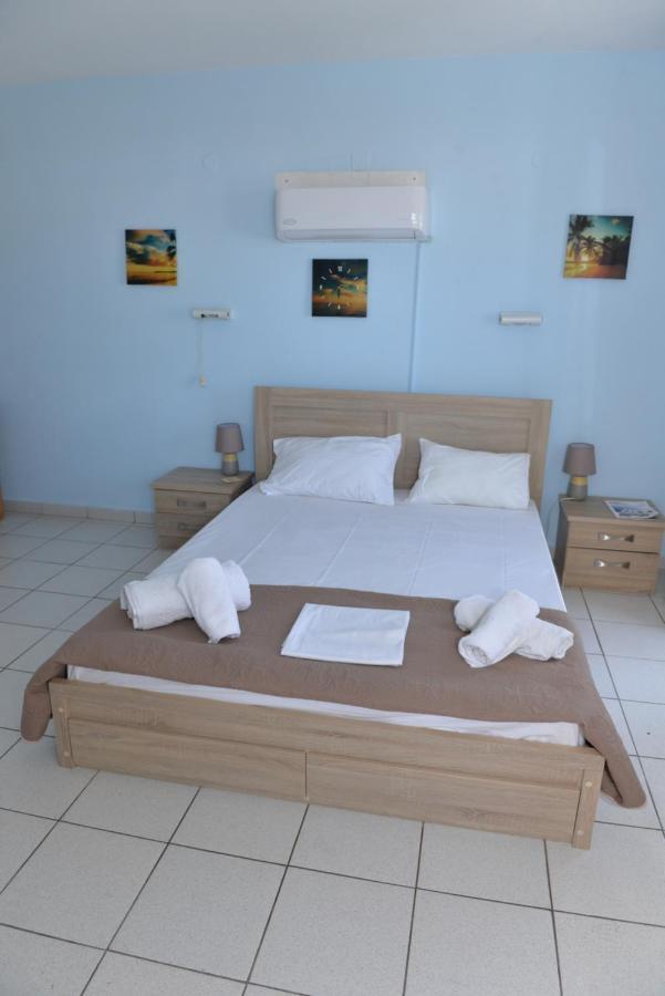 Blue Rooms Adamantas  ภายนอก รูปภาพ