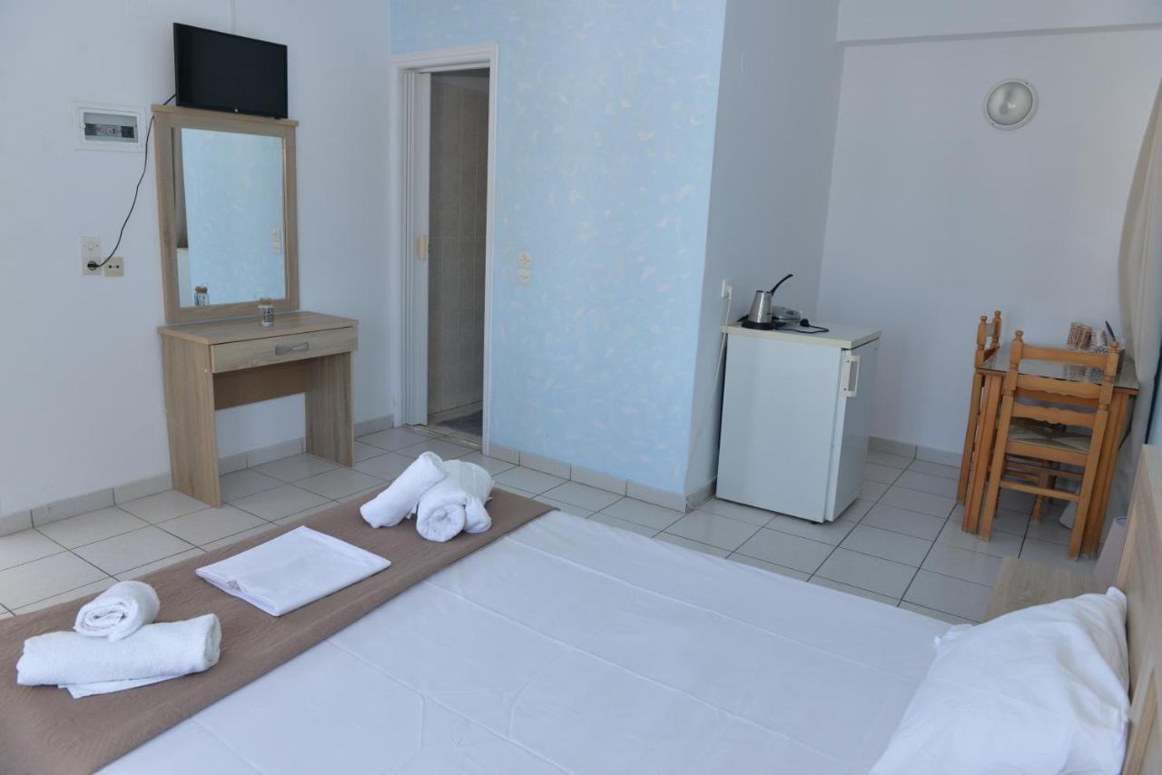 Blue Rooms Adamantas  ภายนอก รูปภาพ