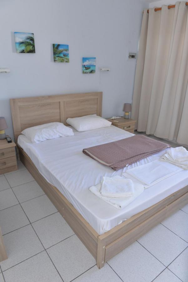 Blue Rooms Adamantas  ภายนอก รูปภาพ